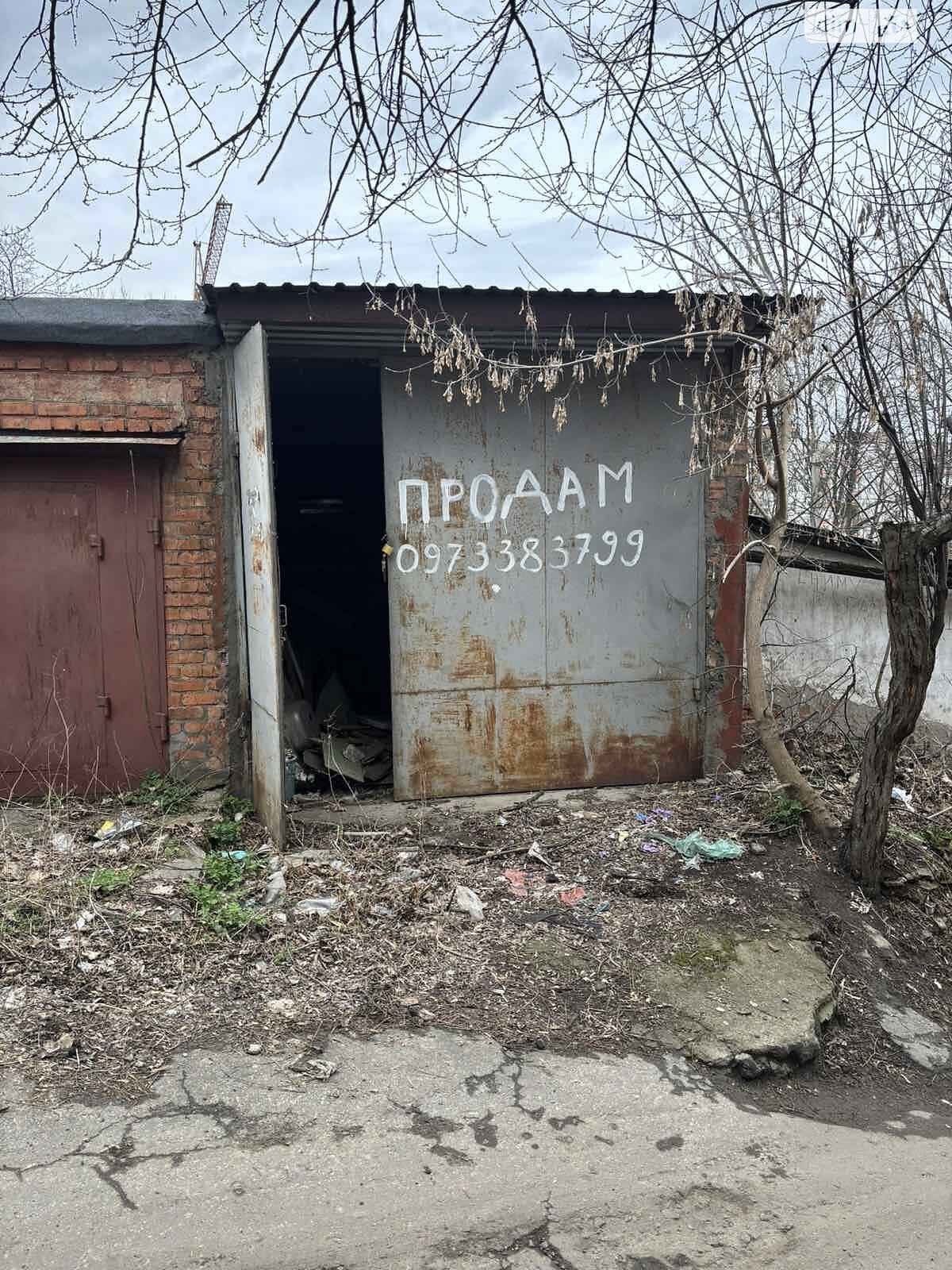 Отдельно стоящий гараж под легковое авто в Хмельницком, площадь 16.2 кв.м. фото 1 Отдельно стоящий гараж под легковое авто в Хмельницком, площадь 16.2 кв.м. фото 1