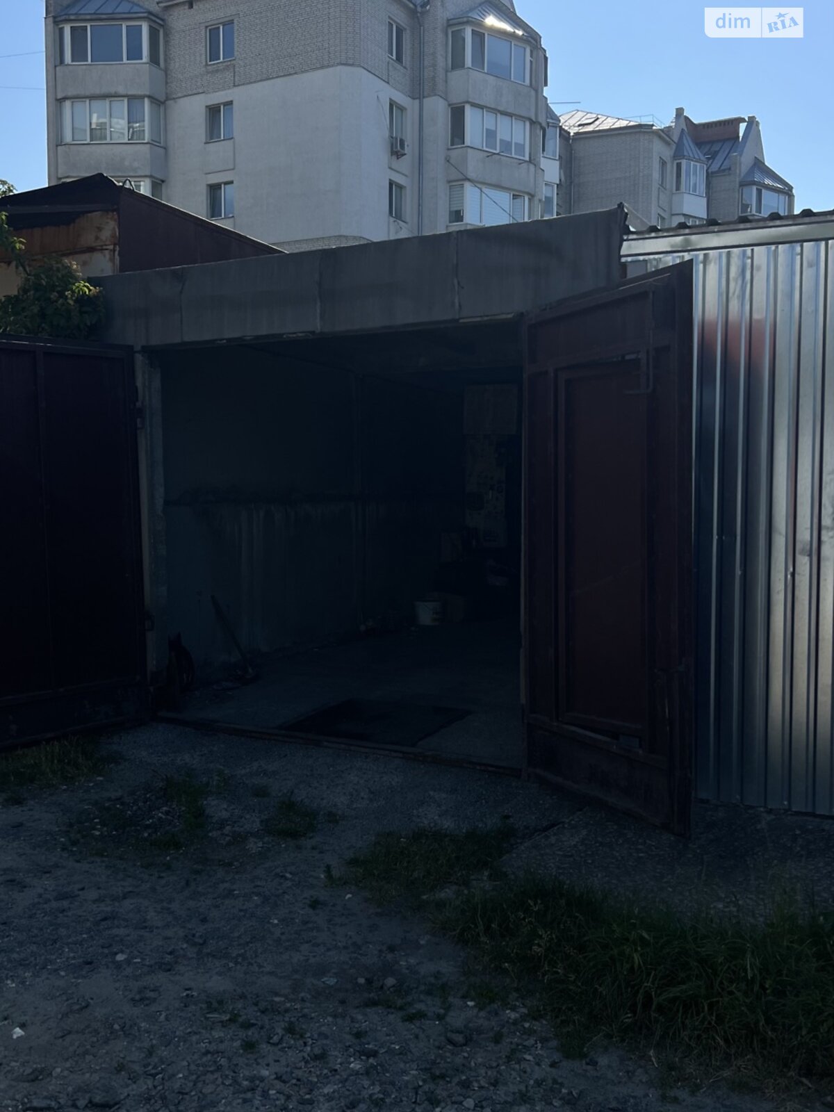 Отдельно стоящий гараж под бус в Хмельницком, площадь 20 кв.м. фото 1 Отдельно стоящий гараж под бус в Хмельницком, площадь 20 кв.м. фото 1