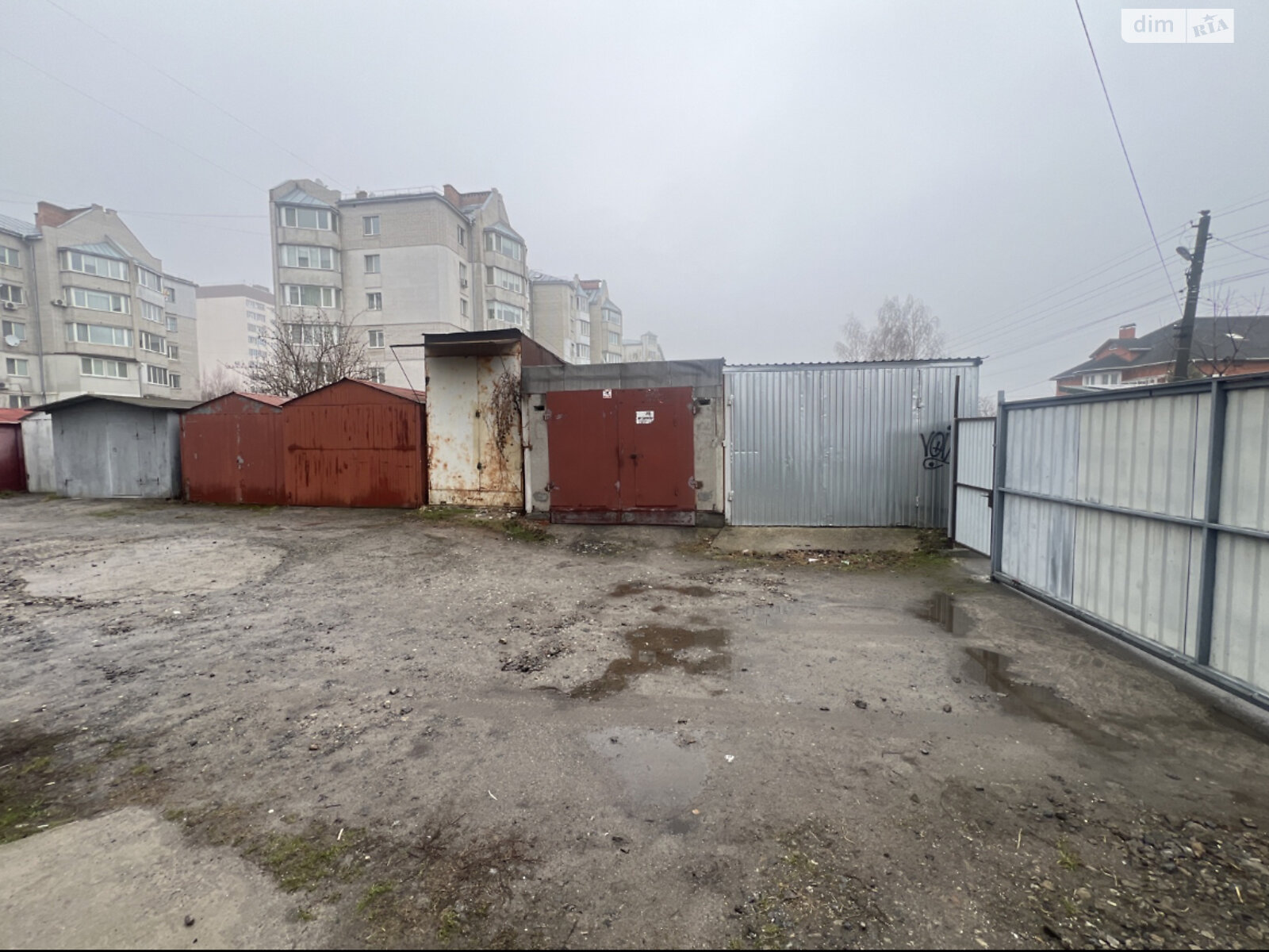 Отдельно стоящий гараж под бус в Хмельницком, площадь 20 кв.м. фото 1 Отдельно стоящий гараж под бус в Хмельницком, площадь 20 кв.м. фото 1