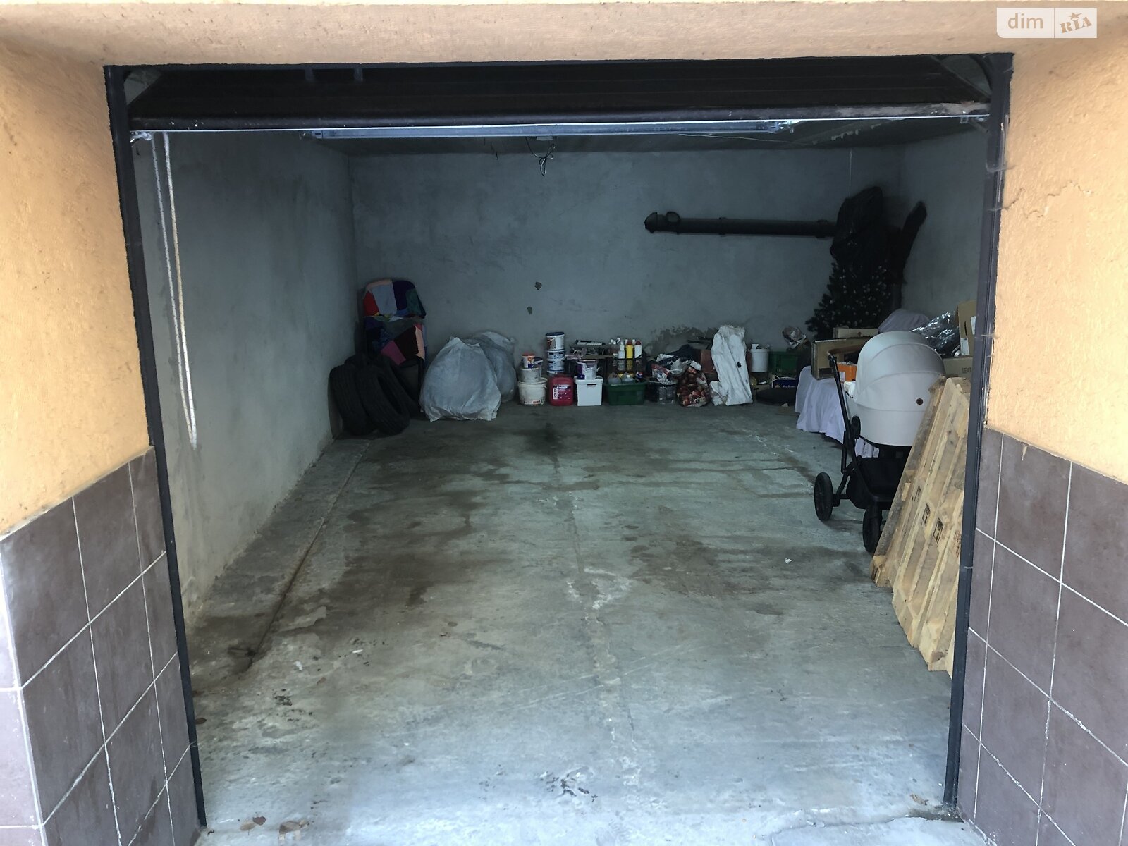Отдельно стоящий гараж под легковое авто в Ивано-Франковске, площадь 38 кв.м. фото 1