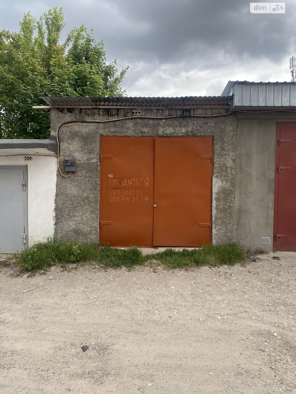 Отдельно стоящий гараж под бус в Каменце-Подольском, площадь 25 кв.м. фото 1