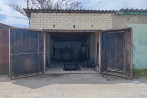Отдельно стоящий гараж под легковое авто в Каменце-Подольском, площадь 18.5 кв.м. фото 2
