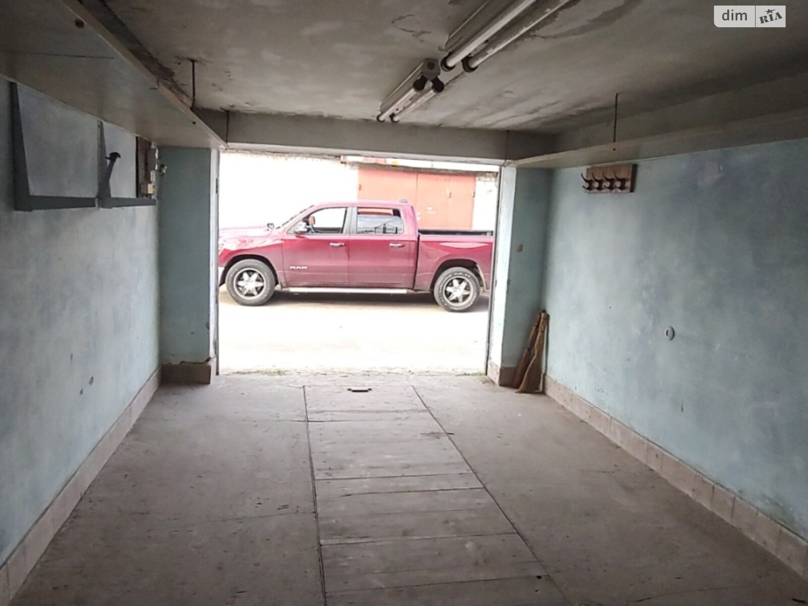 Отдельно стоящий гараж под легковое авто в Киеве, площадь 41 кв.м. фото 1