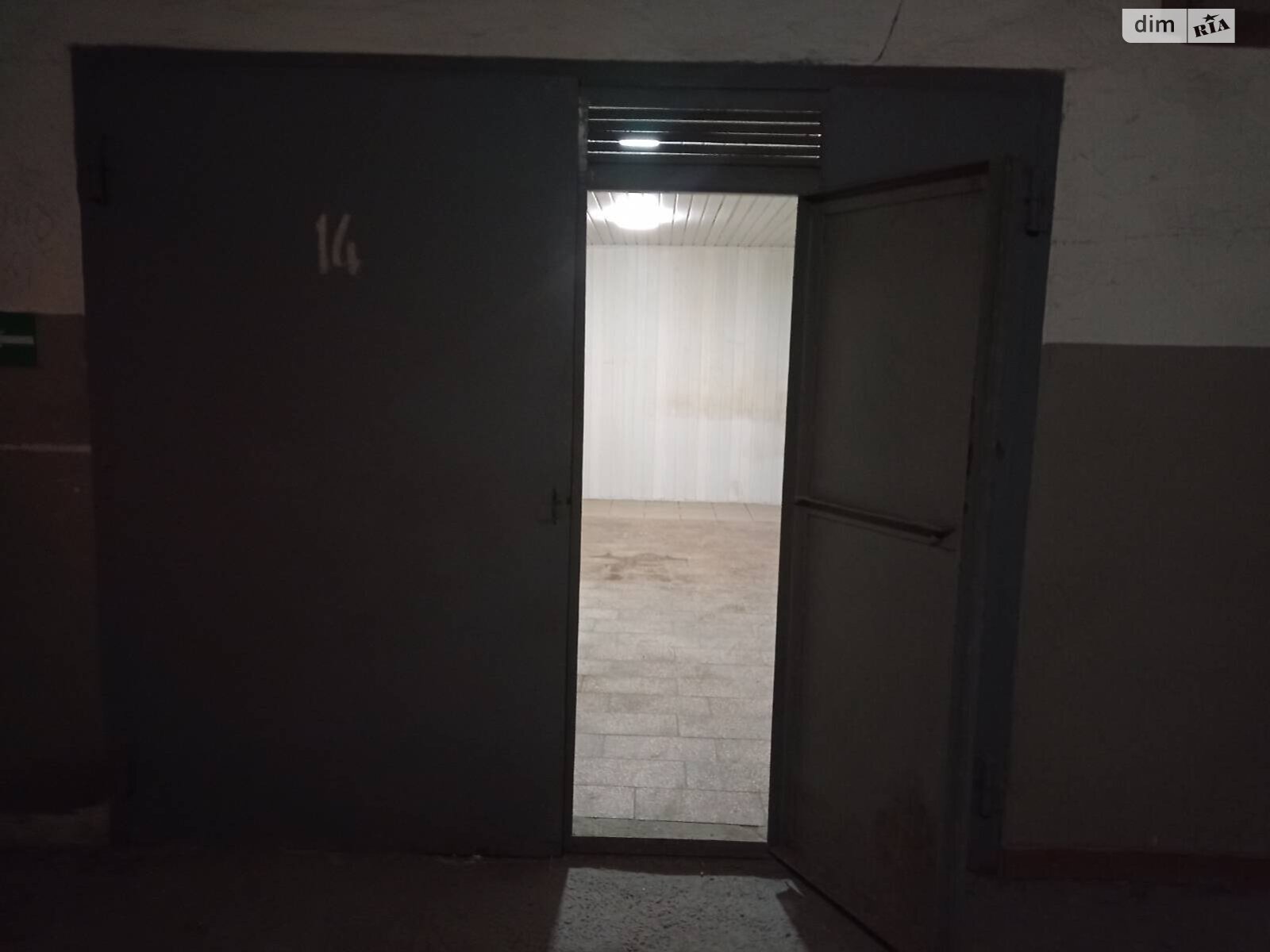 Отдельно стоящий гараж под легковое авто в Киеве, площадь 20 кв.м. фото 1 Отдельно стоящий гараж под легковое авто в Киеве, площадь 20 кв.м. фото 1