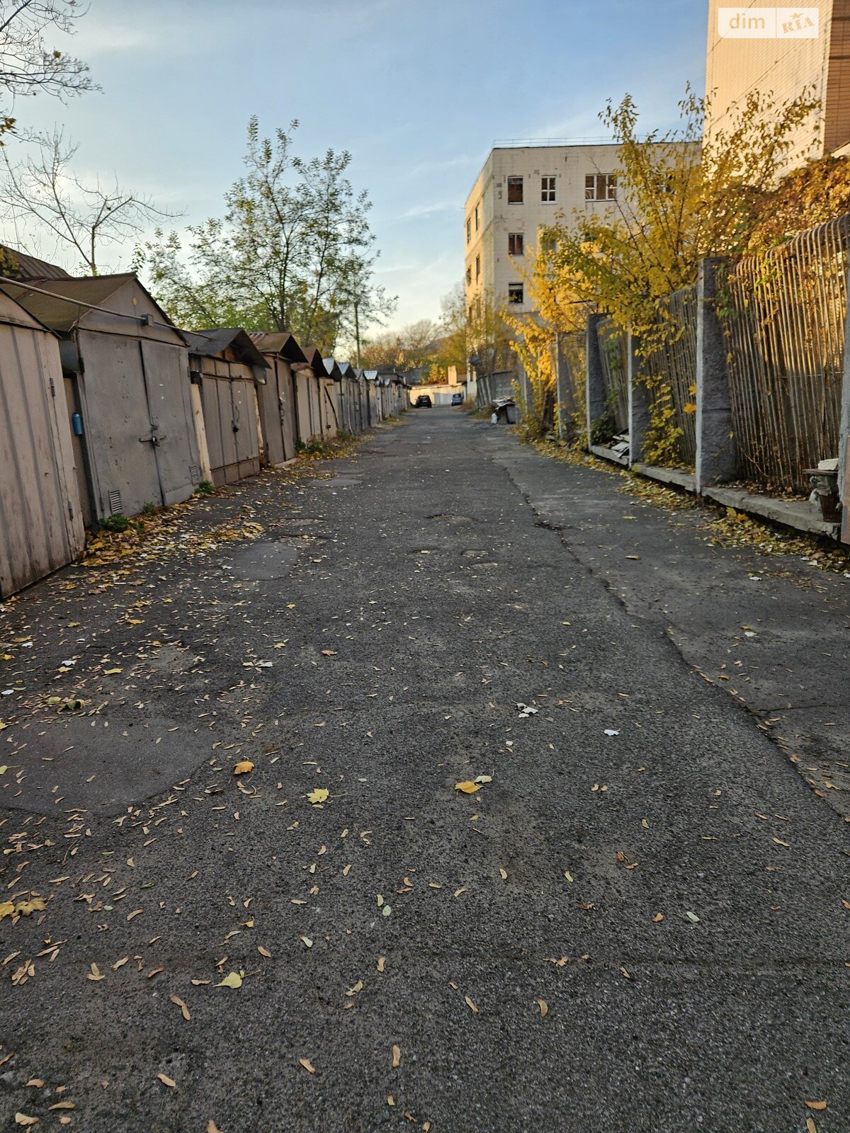 Окремий гараж під легкове авто в Києві, площа 17 кв.м. фото 1 Окремий гараж під легкове авто в Києві, площа 17 кв.м. фото 1