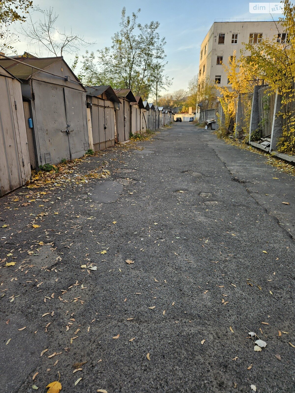 Окремий гараж під легкове авто в Києві, площа 17 кв.м. фото 1 Окремий гараж під легкове авто в Києві, площа 17 кв.м. фото 1