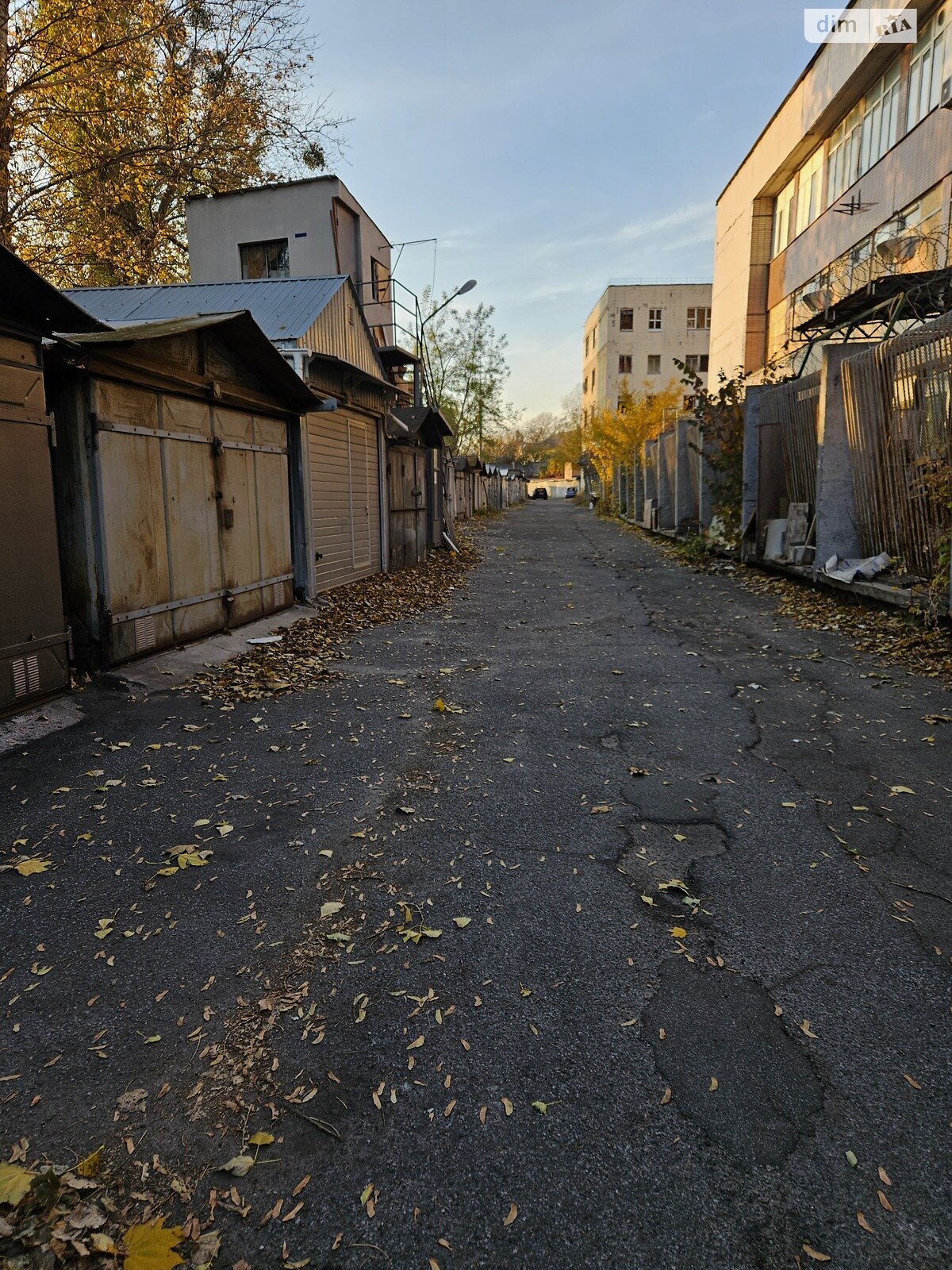 Окремий гараж під легкове авто в Києві, площа 17 кв.м. фото 1 Окремий гараж під легкове авто в Києві, площа 17 кв.м. фото 1