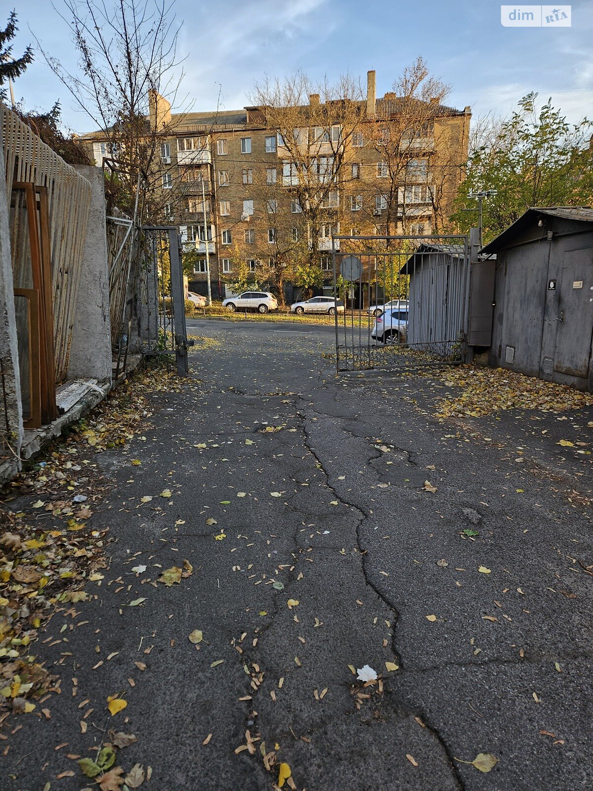 Окремий гараж під легкове авто в Києві, площа 17 кв.м. фото 1 Окремий гараж під легкове авто в Києві, площа 17 кв.м. фото 1