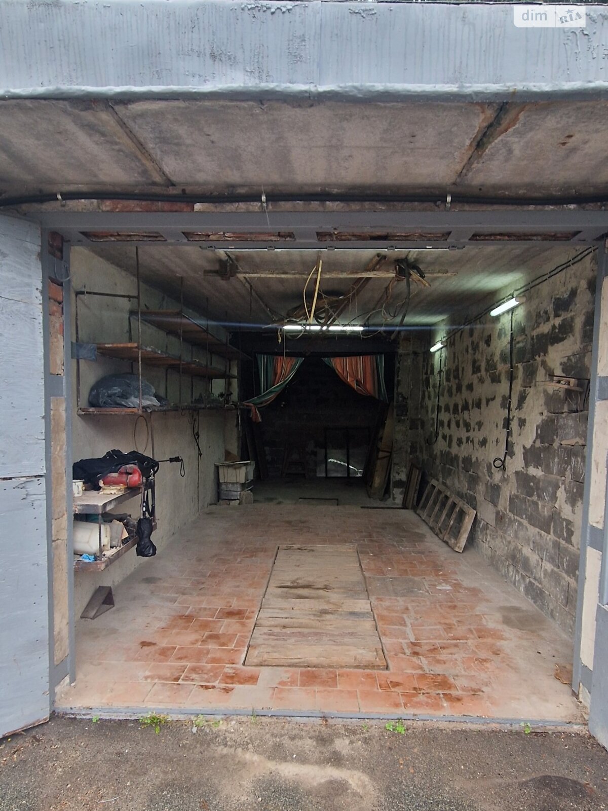 Отдельно стоящий гараж под легковое авто в Киеве, площадь 53.5 кв.м. фото 1