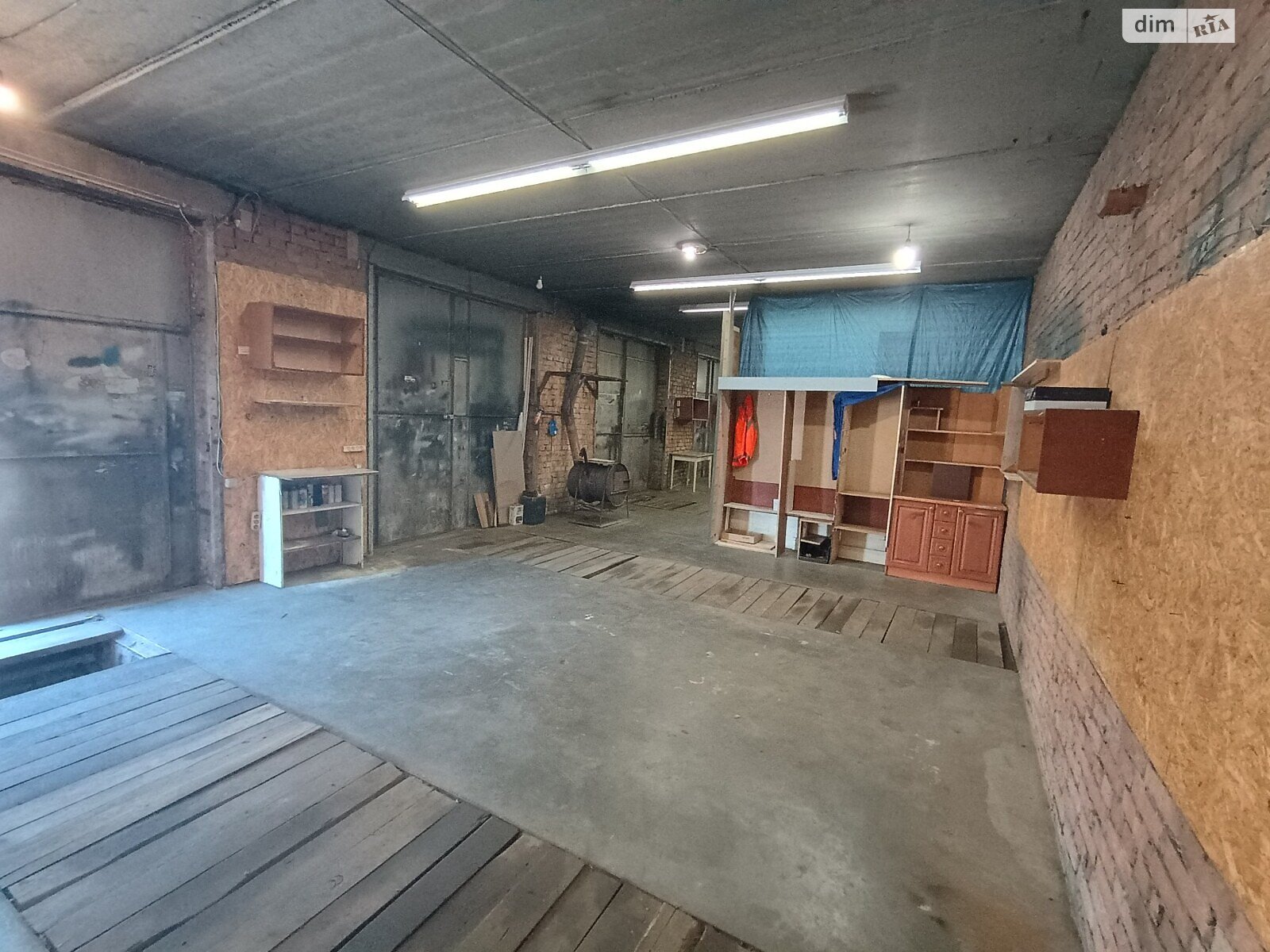 Отдельно стоящий гараж под бус в Киеве, площадь 90 кв.м. фото 1