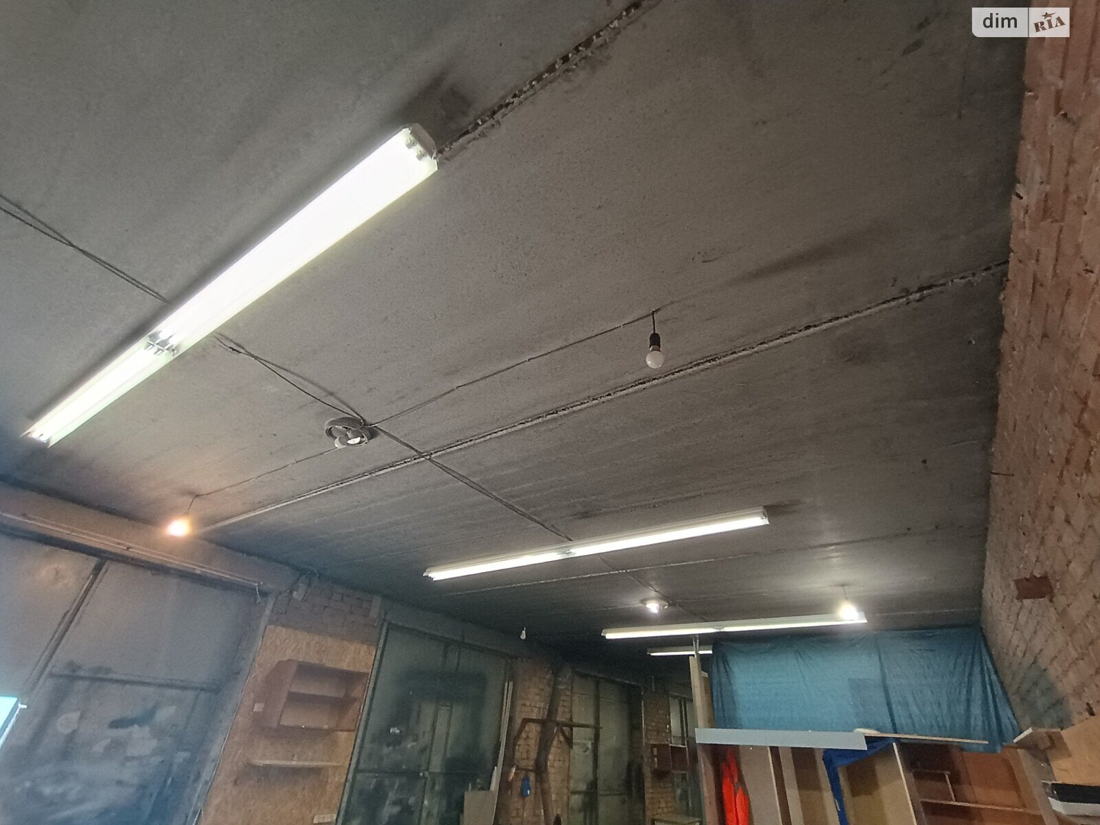 Отдельно стоящий гараж под бус в Киеве, площадь 90 кв.м. фото 1