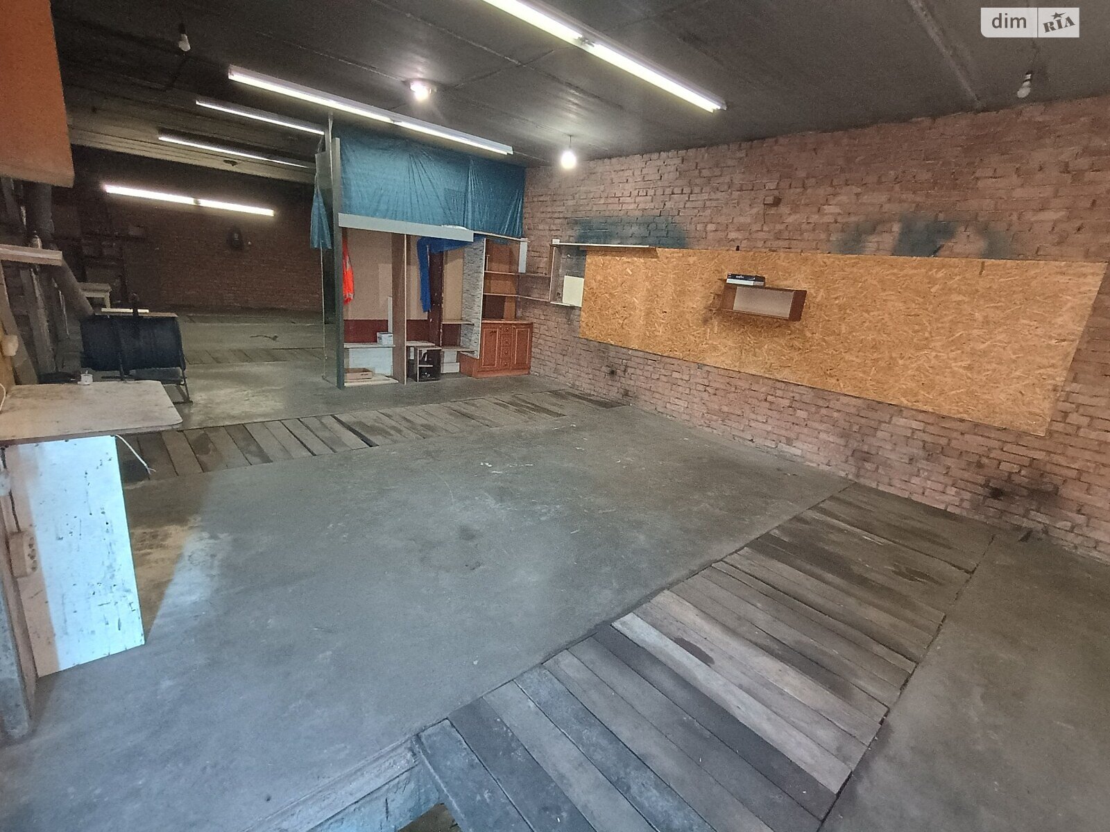 Отдельно стоящий гараж под бус в Киеве, площадь 90 кв.м. фото 1