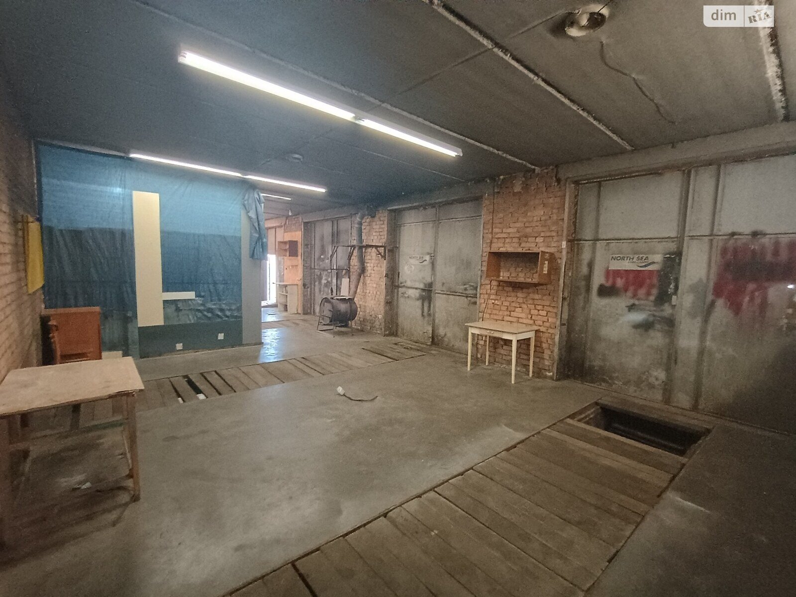 Отдельно стоящий гараж под бус в Киеве, площадь 90 кв.м. фото 1