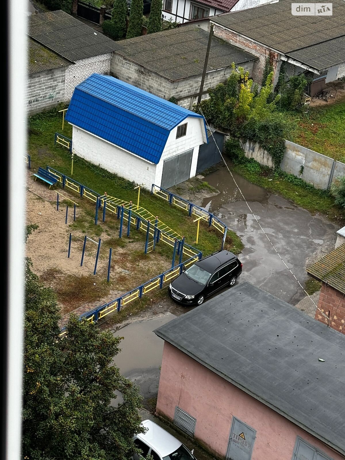 Отдельно стоящий гараж универсальный в Костополе, площадь 40.4 кв.м. фото 1 Отдельно стоящий гараж универсальный в Костополе, площадь 40.4 кв.м. фото 1