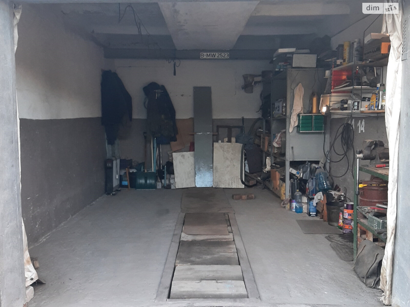 Отдельно стоящий гараж под легковое авто в Кривом Роге, площадь 24 кв.м. фото 1
