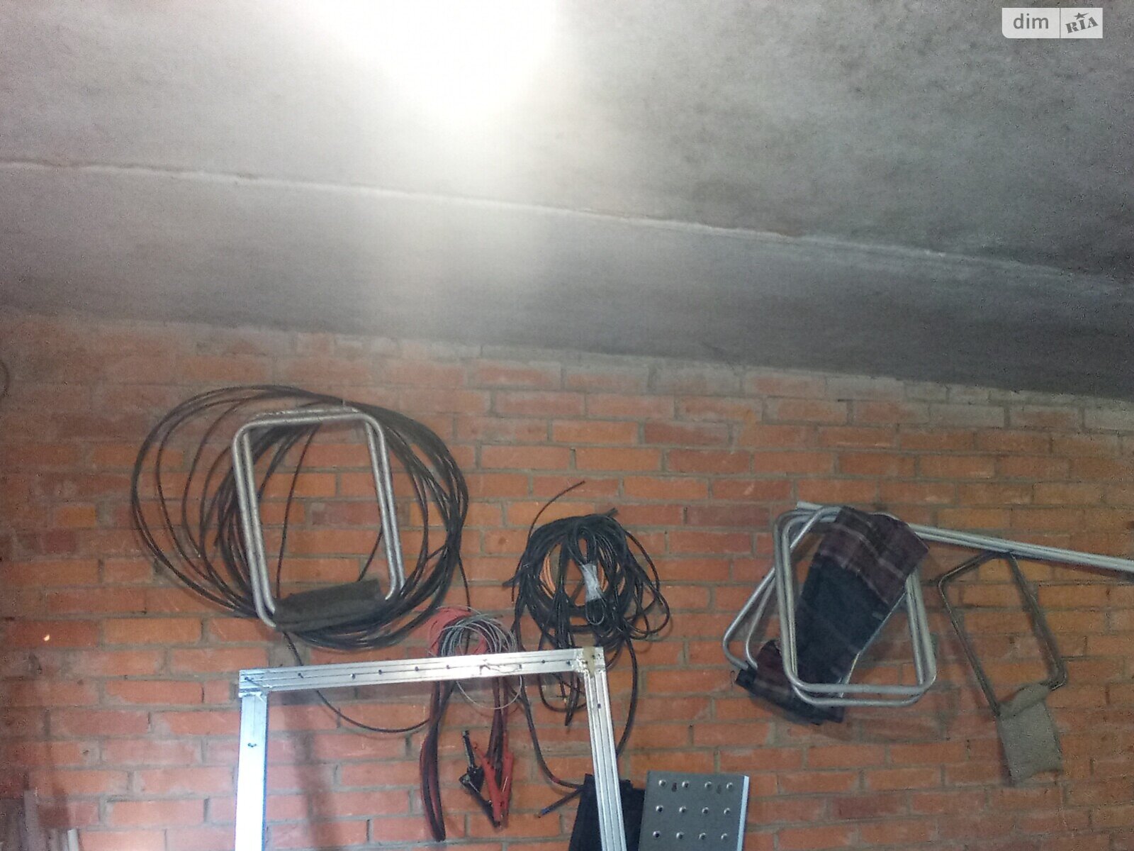 Отдельно стоящий гараж под легковое авто в Львове, площадь 20.3 кв.м. фото 1