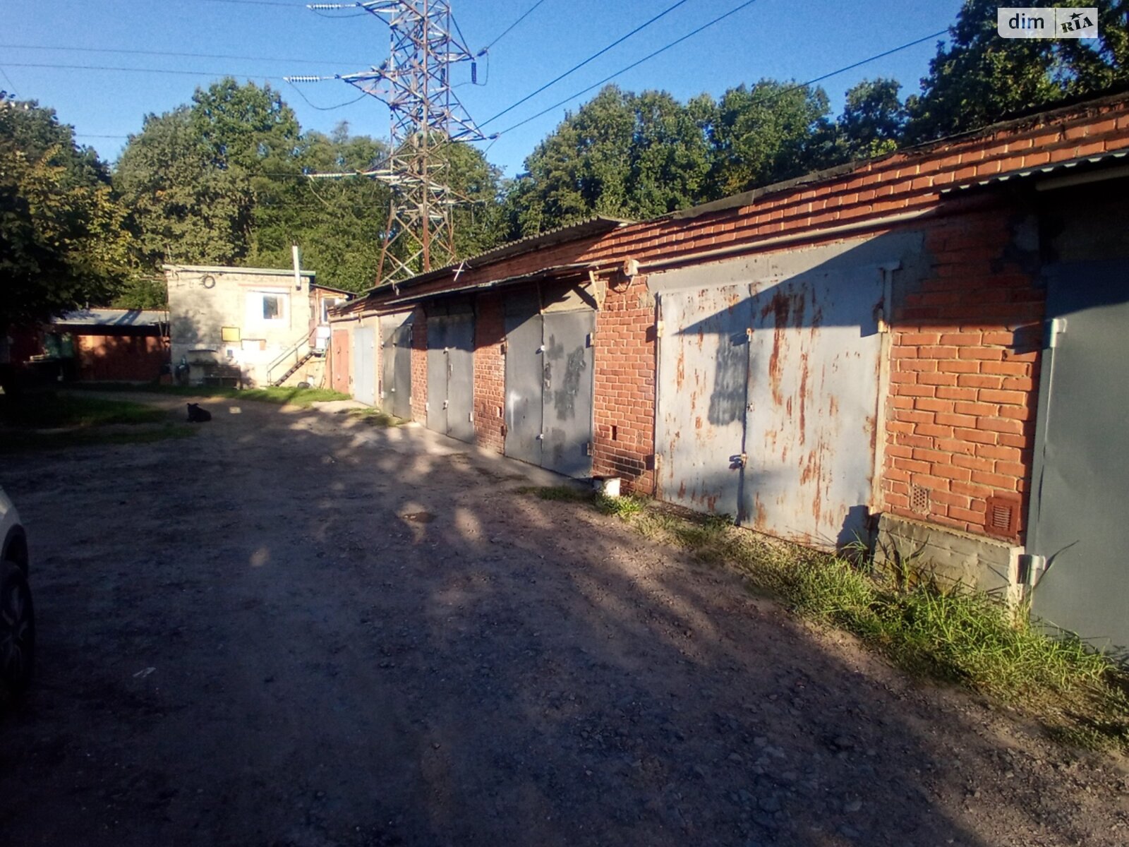 Отдельно стоящий гараж под легковое авто в Львове, площадь 20.3 кв.м. фото 1