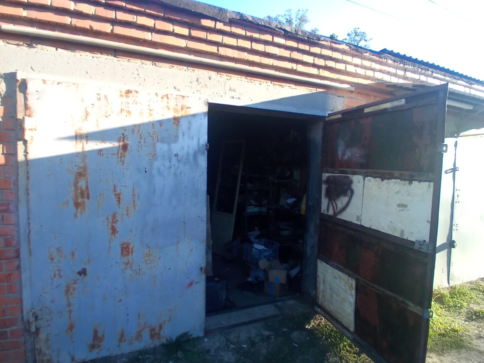 Отдельно стоящий гараж под легковое авто в Львове, площадь 20.3 кв.м. фото 1