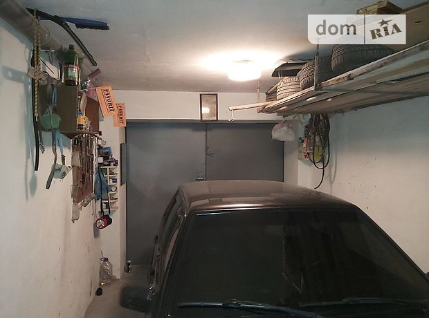 Отдельно стоящий гараж под легковое авто в Львове, площадь 30 кв.м. фото 1 Отдельно стоящий гараж под легковое авто в Львове, площадь 30 кв.м. фото 1