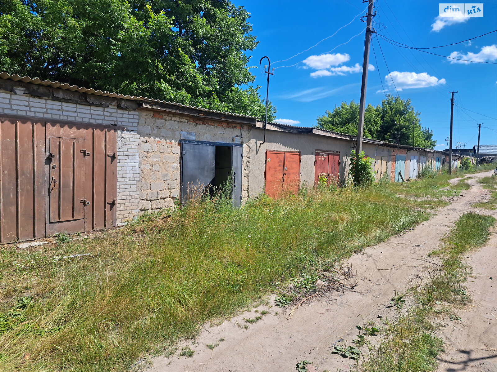 Отдельно стоящий гараж под легковое авто в Макарове, площадь 24 кв.м. фото 1 Отдельно стоящий гараж под легковое авто в Макарове, площадь 24 кв.м. фото 1