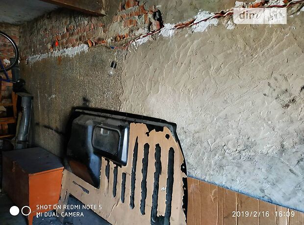 Отдельно стоящий гараж под легковое авто в Мукачеве, площадь 20 кв.м. фото 1 Отдельно стоящий гараж под легковое авто в Мукачеве, площадь 20 кв.м. фото 1