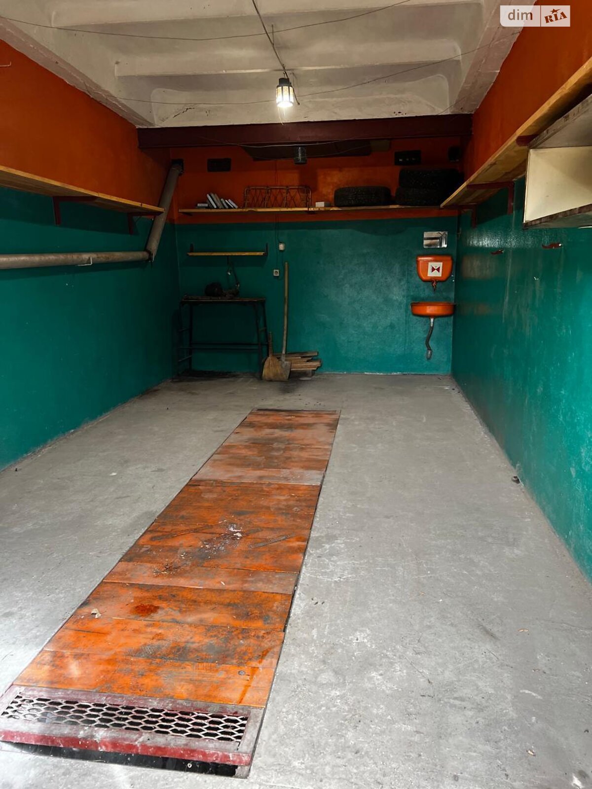 Отдельно стоящий гараж под бус в Николаеве, площадь 47 кв.м. фото 1