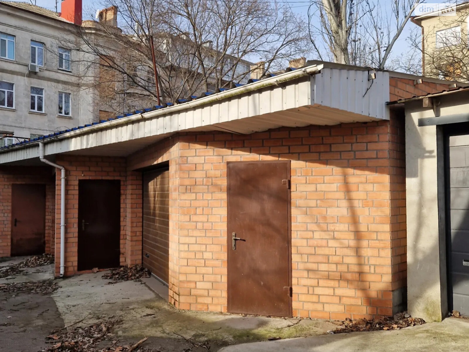 Отдельно стоящий гараж под легковое авто в Николаеве, площадь 30 кв.м. фото 1