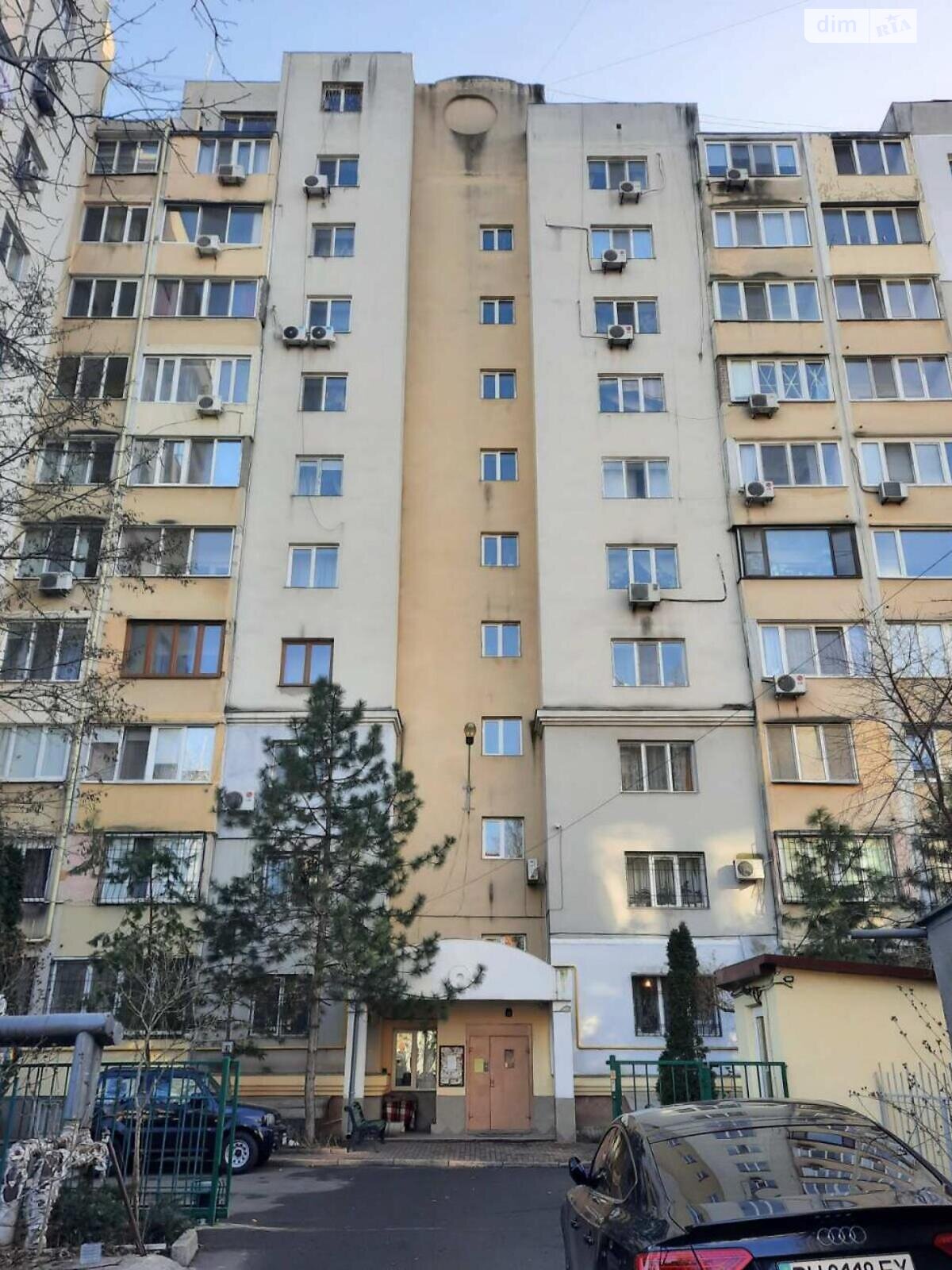 Отдельно стоящий гараж универсальный в Одессе, площадь 12 кв.м. фото 1