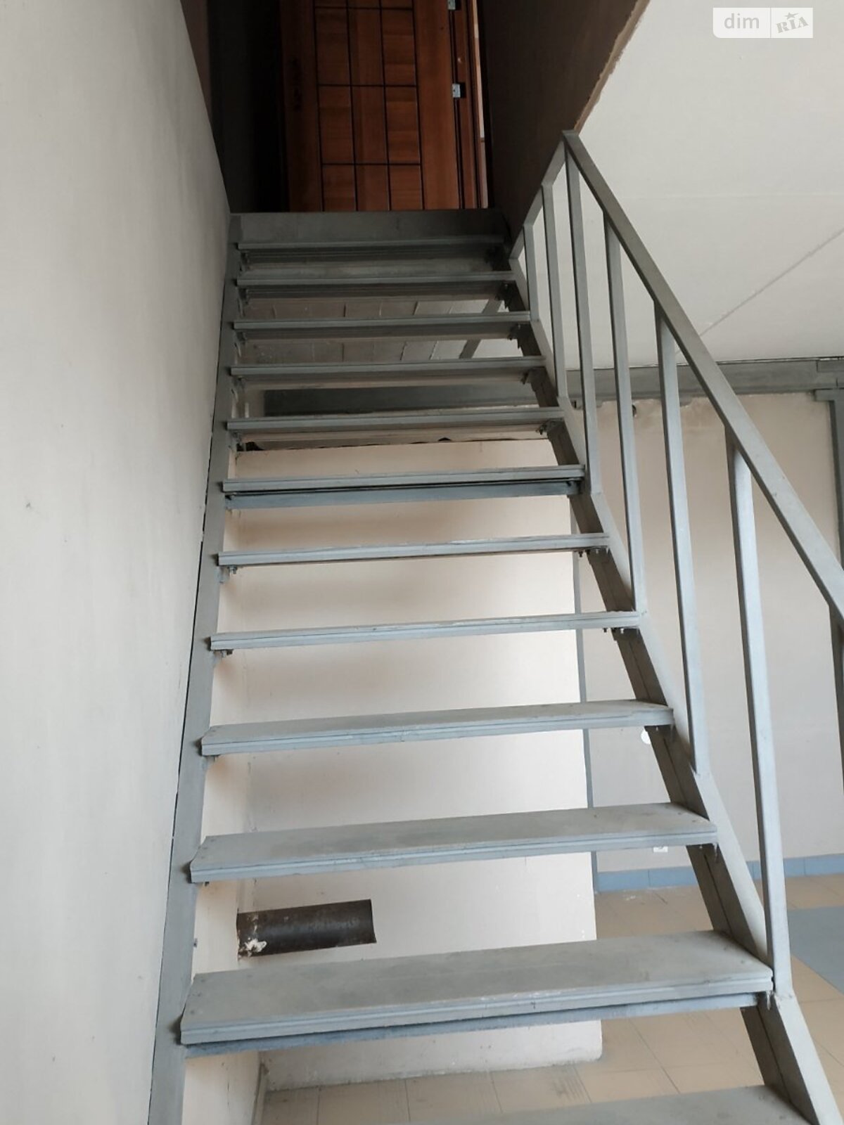 Отдельно стоящий гараж универсальный в Одессе, площадь 97 кв.м. фото 1