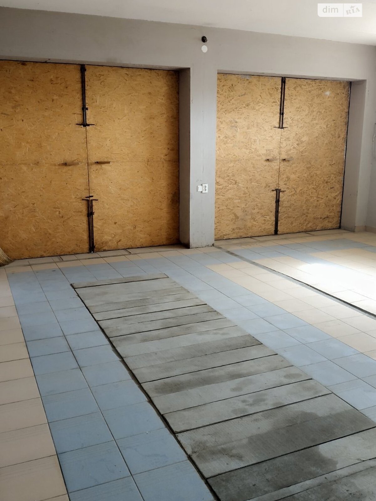 Отдельно стоящий гараж универсальный в Одессе, площадь 97 кв.м. фото 1