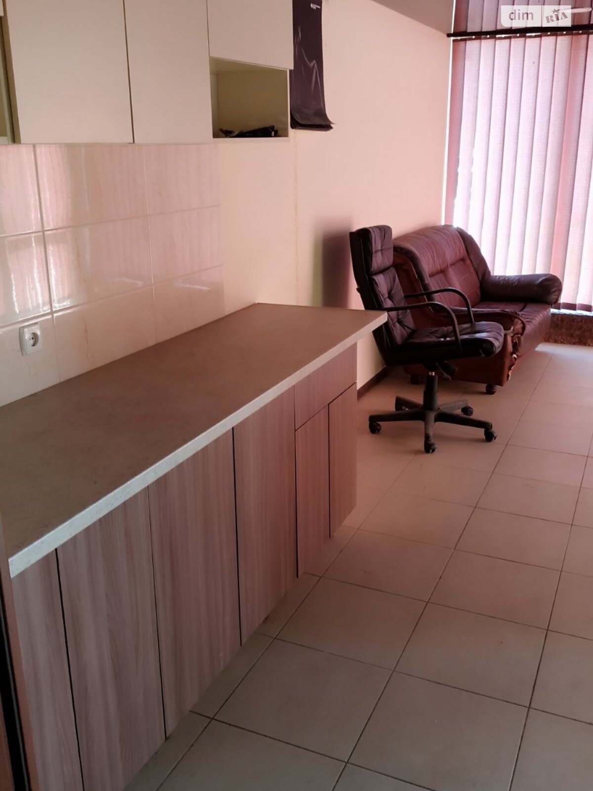 Отдельно стоящий гараж универсальный в Одессе, площадь 97 кв.м. фото 1