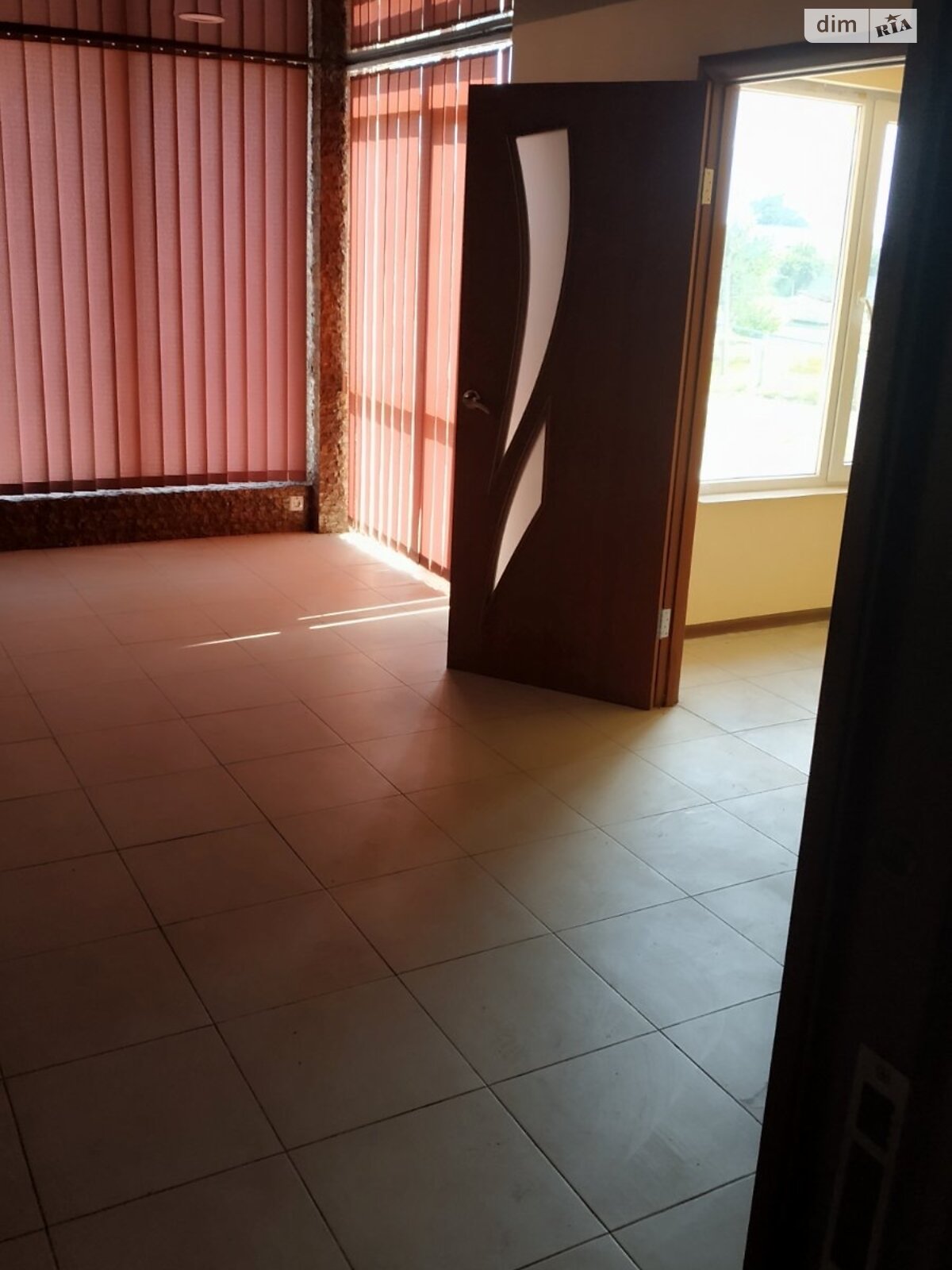 Отдельно стоящий гараж универсальный в Одессе, площадь 97 кв.м. фото 1