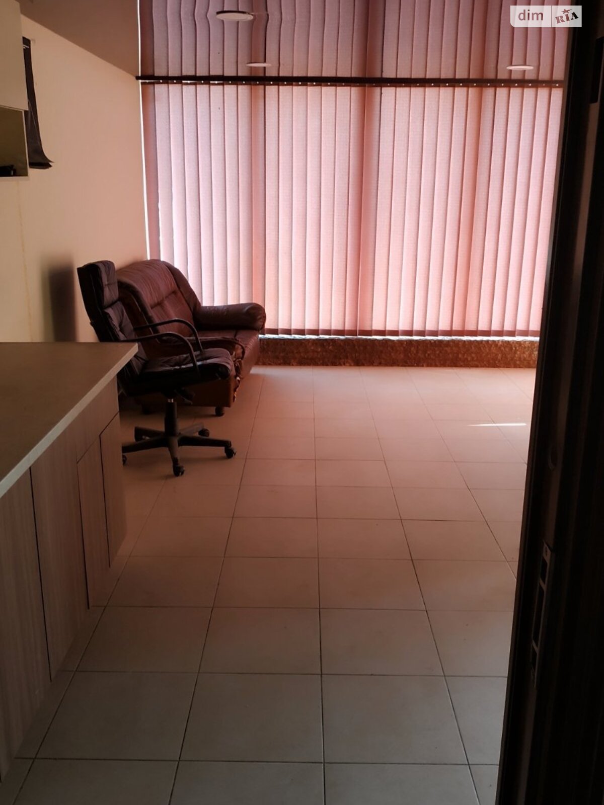 Отдельно стоящий гараж универсальный в Одессе, площадь 97 кв.м. фото 1