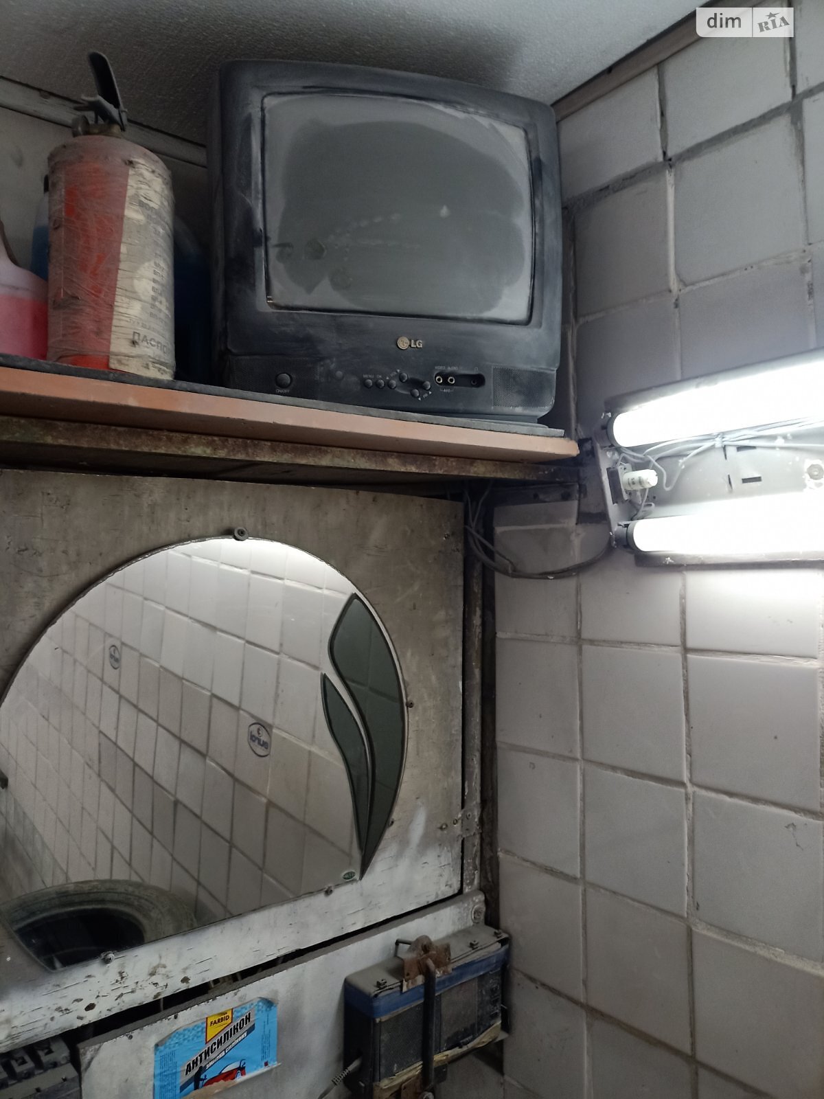 Отдельно стоящий гараж под легковое авто в Павлограде, площадь 48 кв.м. фото 1