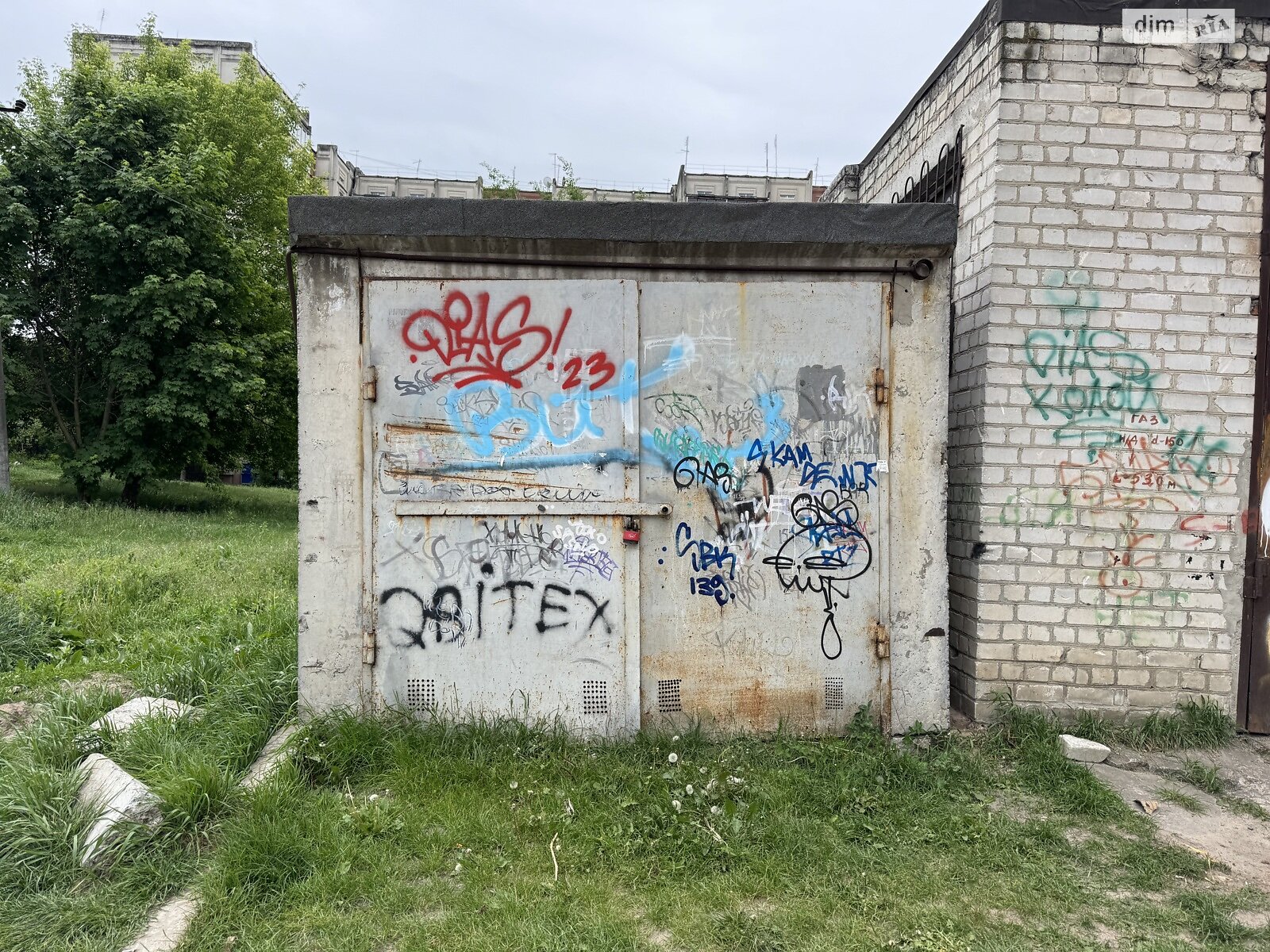 Окремий гараж універсальний в Пісочині, площа 20 кв.м. фото 1 Окремий гараж універсальний в Пісочині, площа 20 кв.м. фото 1