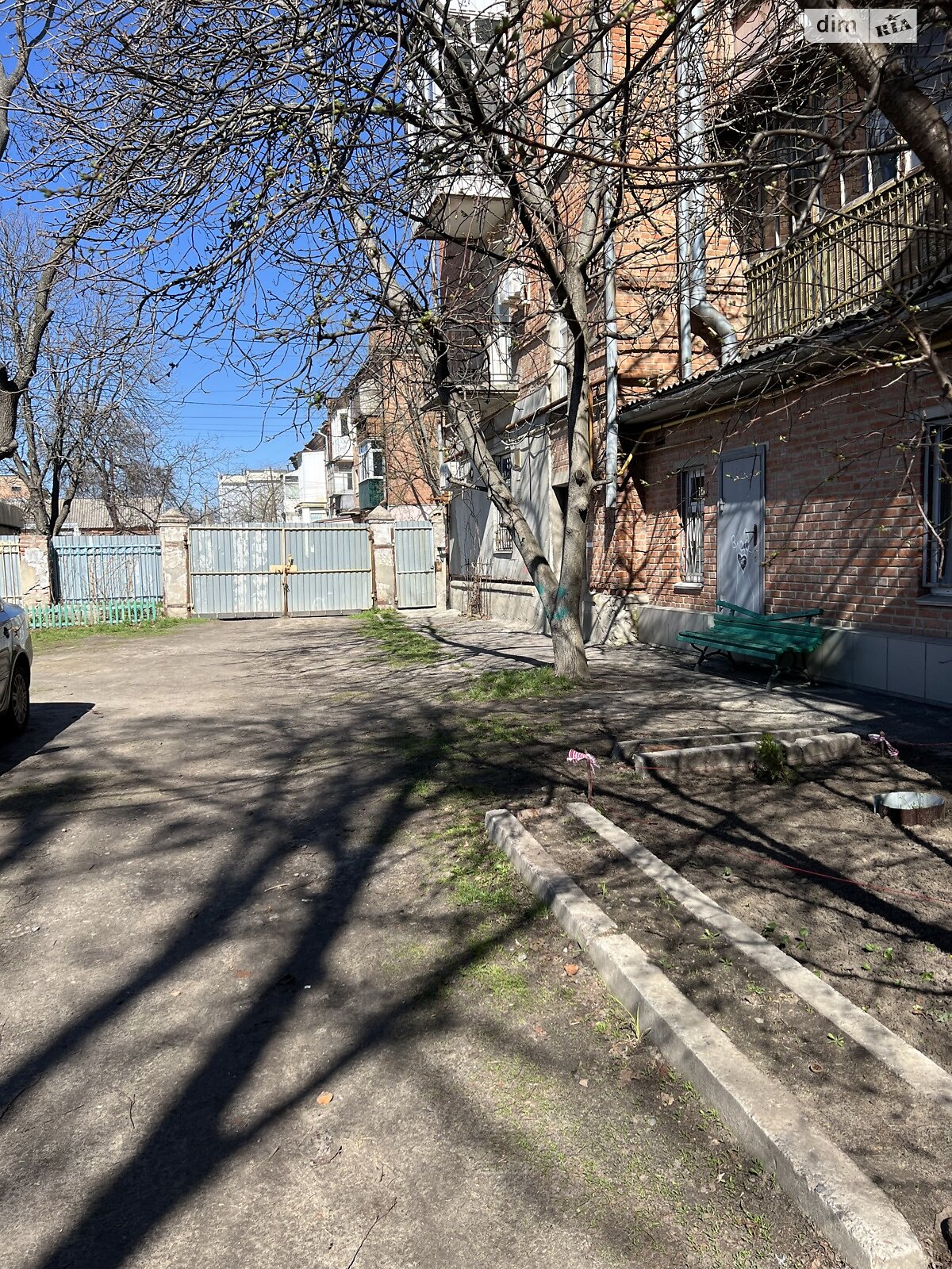 Окремий гараж під легкове авто в Полтаві, площа 33 кв.м. фото 1 Окремий гараж під легкове авто в Полтаві, площа 33 кв.м. фото 1