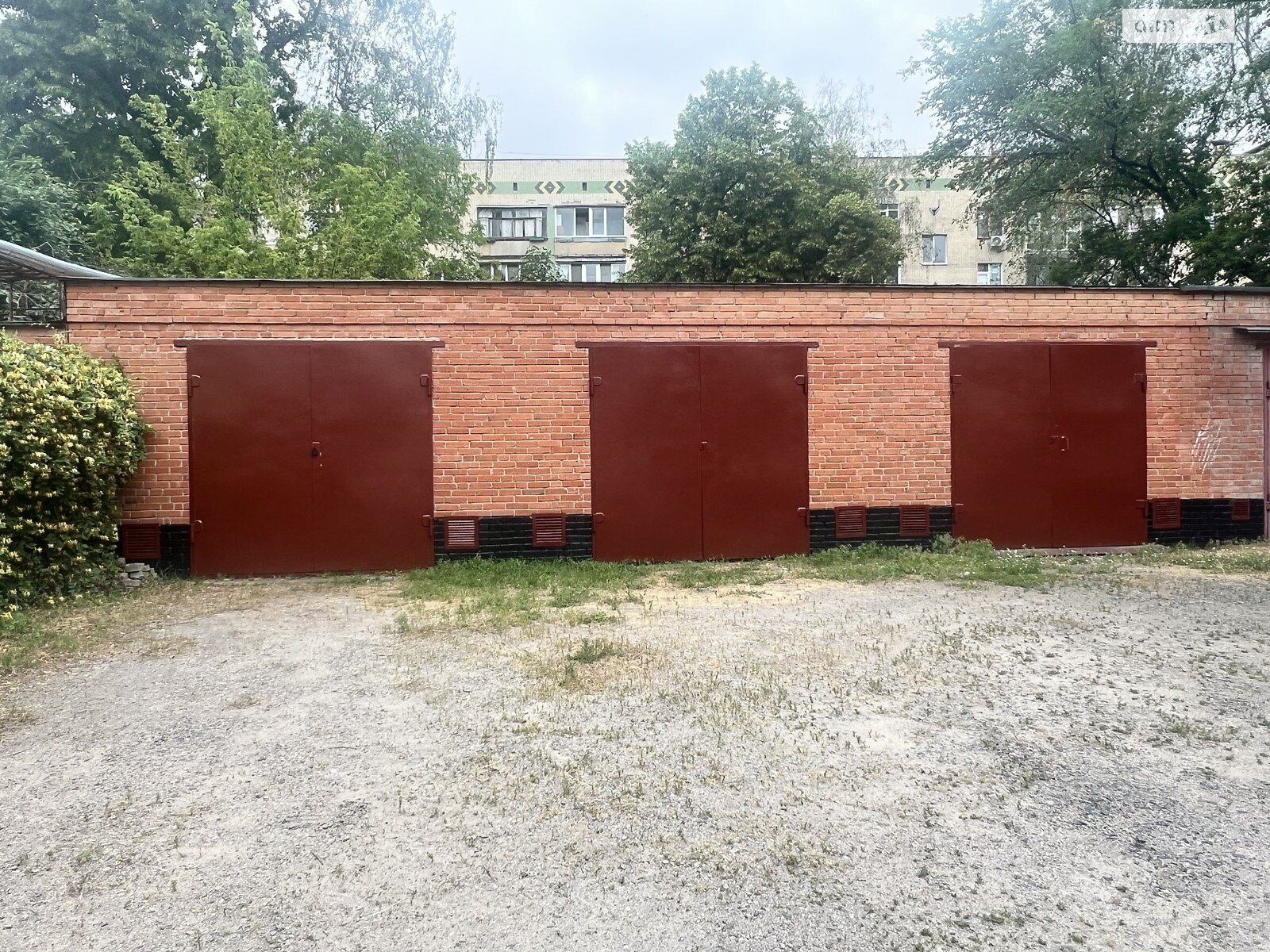 Окремий гараж під легкове авто в Полтаві, площа 23.5 кв.м. фото 1 Окремий гараж під легкове авто в Полтаві, площа 23.5 кв.м. фото 1