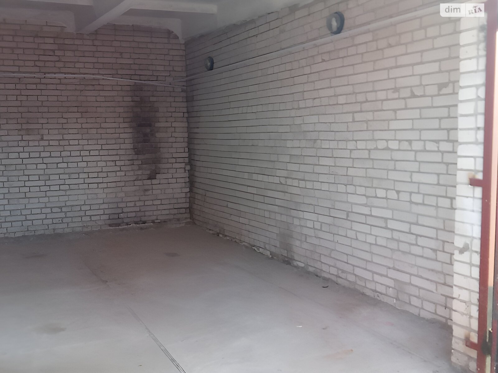 Окремий гараж під легкове авто в Рівному, площа 24 кв.м. фото 1 Окремий гараж під легкове авто в Рівному, площа 24 кв.м. фото 1