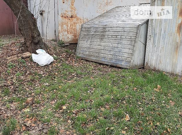 Отдельно стоящий гараж под легковое авто в Ровно, площадь 10 кв.м. фото 1 Отдельно стоящий гараж под легковое авто в Ровно, площадь 10 кв.м. фото 1