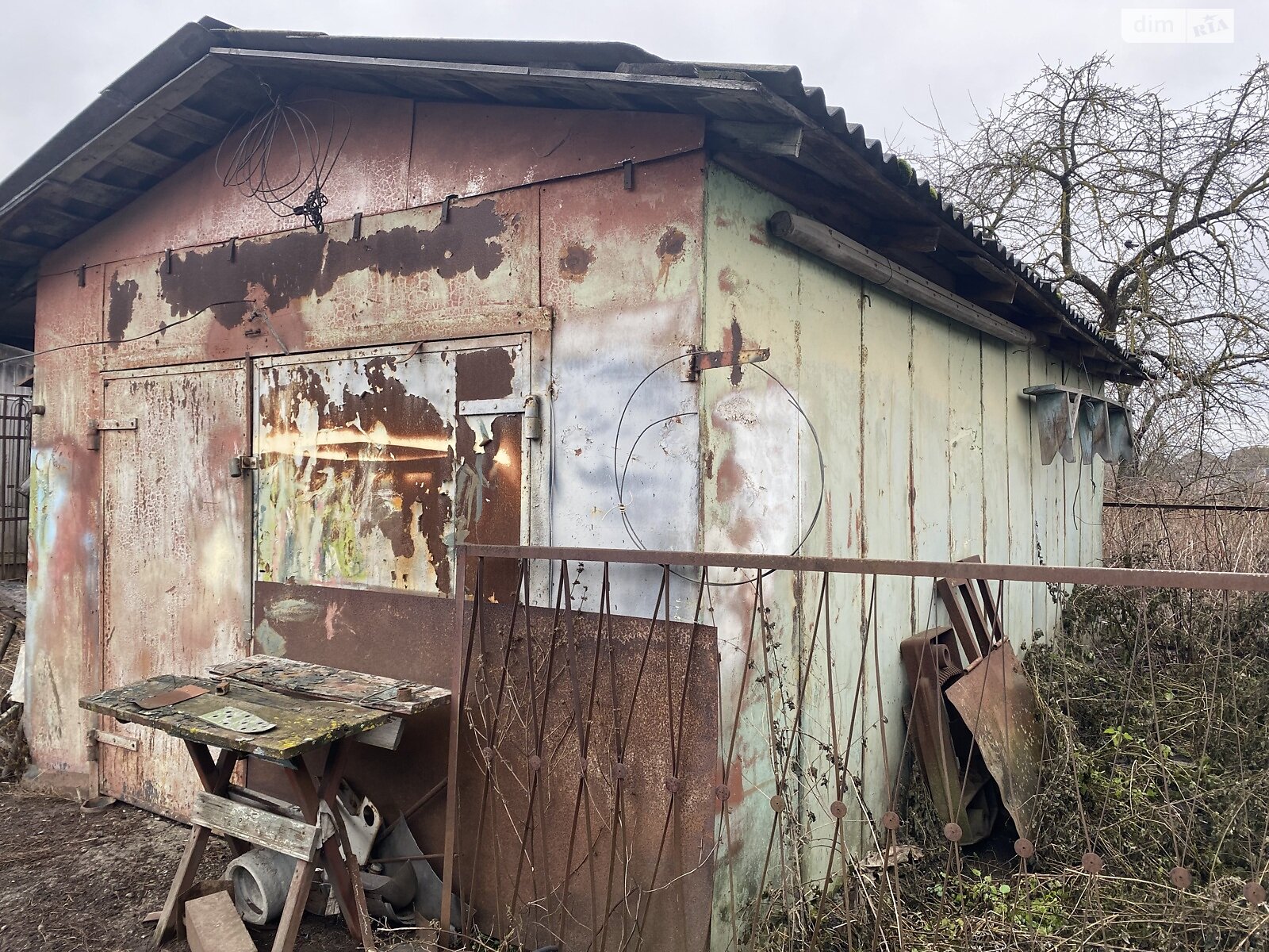 Отдельно стоящий гараж универсальный в Смыковцы, площадь 26 кв.м. фото 1 Отдельно стоящий гараж универсальный в Смыковцы, площадь 26 кв.м. фото 1