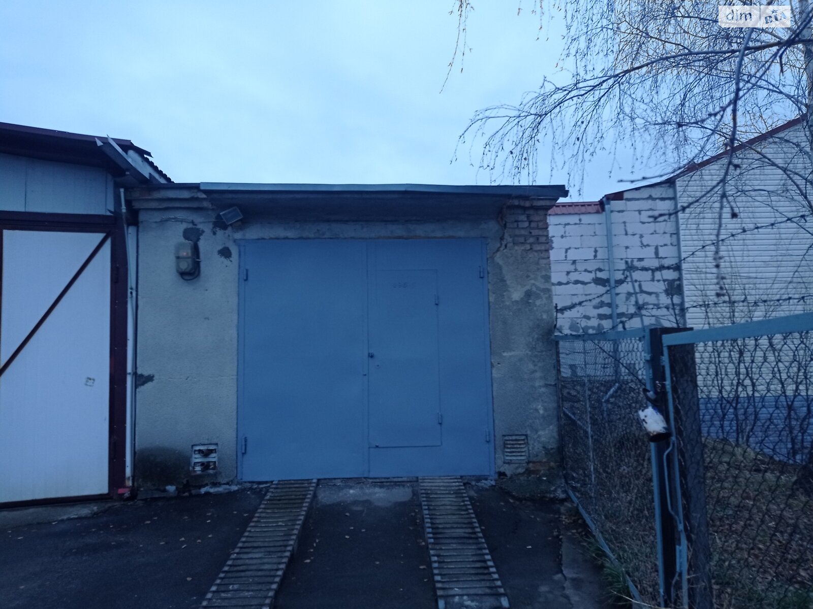 Отдельно стоящий гараж под легковое авто в Тернополе, площадь 36 кв.м. фото 1