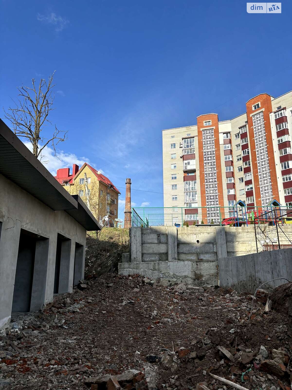 Отдельно стоящий гараж универсальный в Тернополе, площадь 17.5 кв.м. фото 1