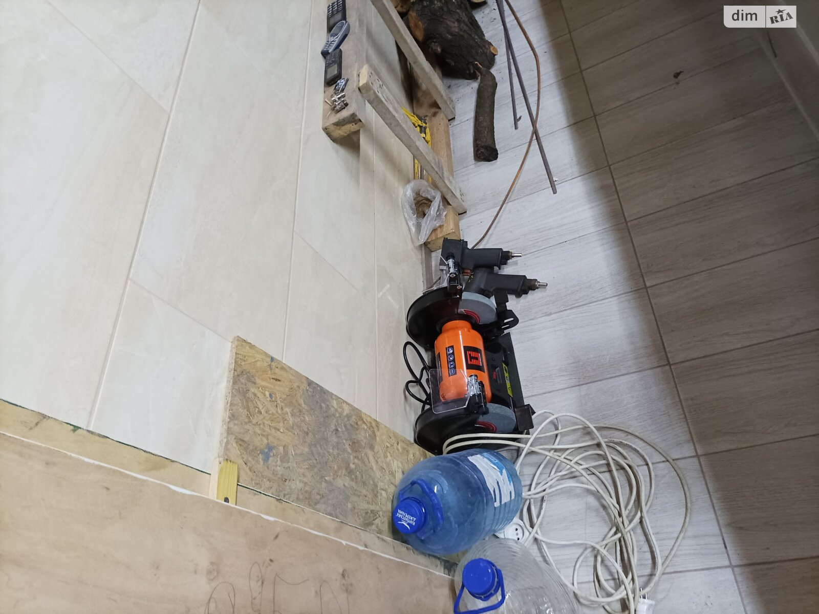 Отдельно стоящий гараж под легковое авто в Тернополе, площадь 72 кв.м. фото 1