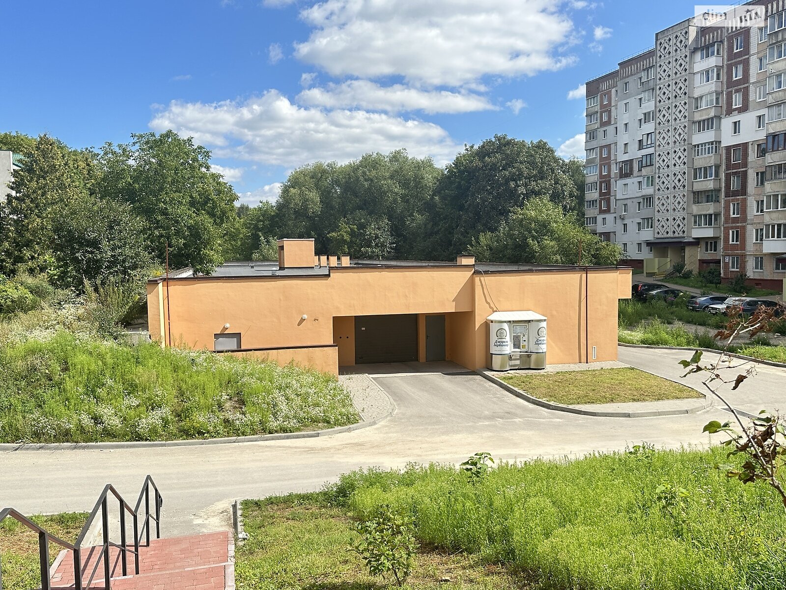 Отдельно стоящий гараж под легковое авто в Тернополе, площадь 20.9 кв.м. фото 1 Отдельно стоящий гараж под легковое авто в Тернополе, площадь 20.9 кв.м. фото 1