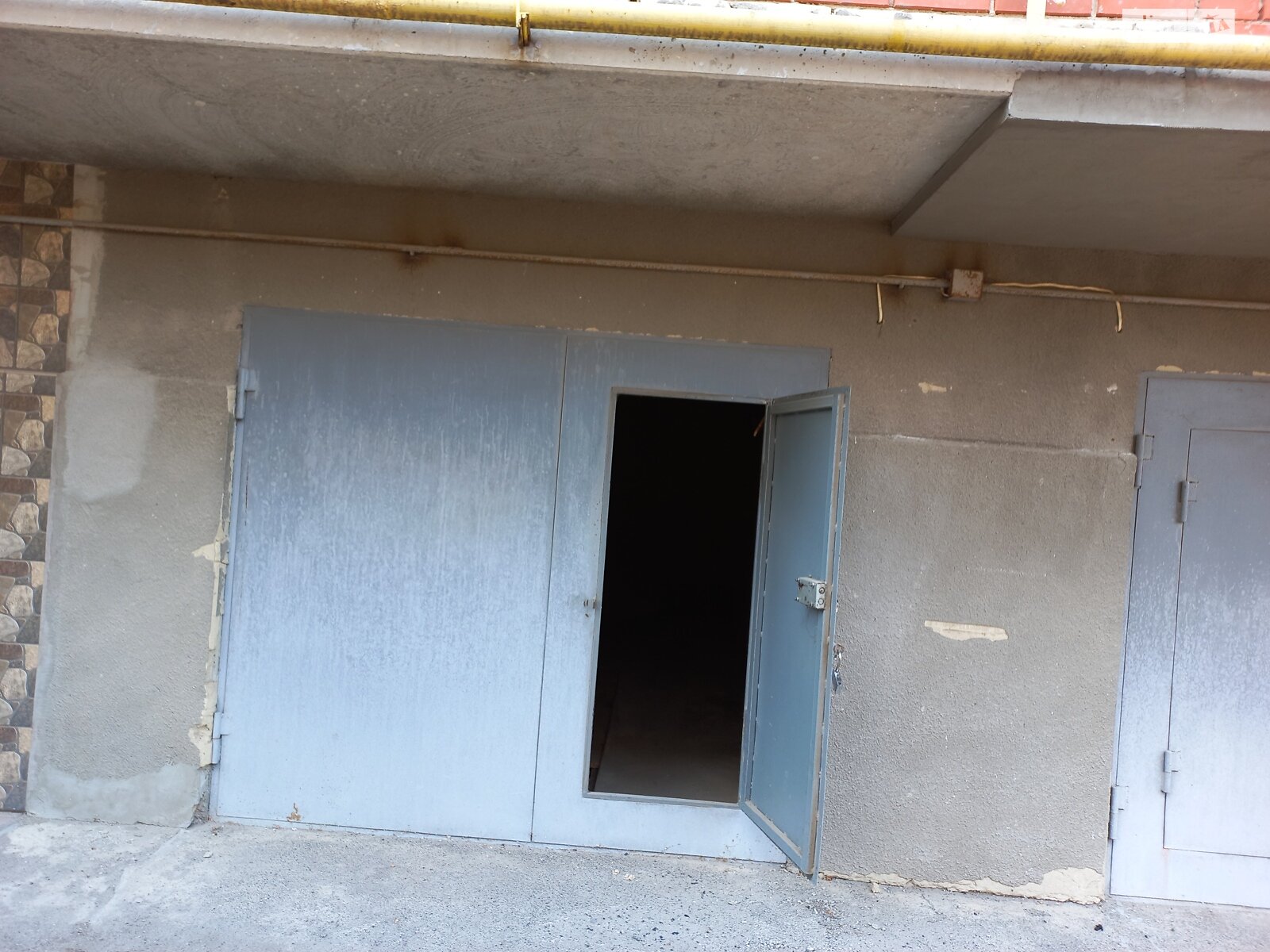 Отдельно стоящий гараж под легковое авто в Тернополе, площадь 20 кв.м. фото 1