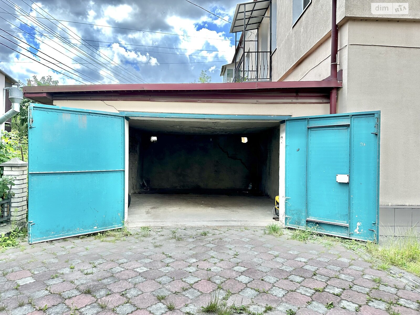 Отдельно стоящий гараж универсальный в Тернополе, площадь 28 кв.м. фото 1 Отдельно стоящий гараж универсальный в Тернополе, площадь 28 кв.м. фото 1