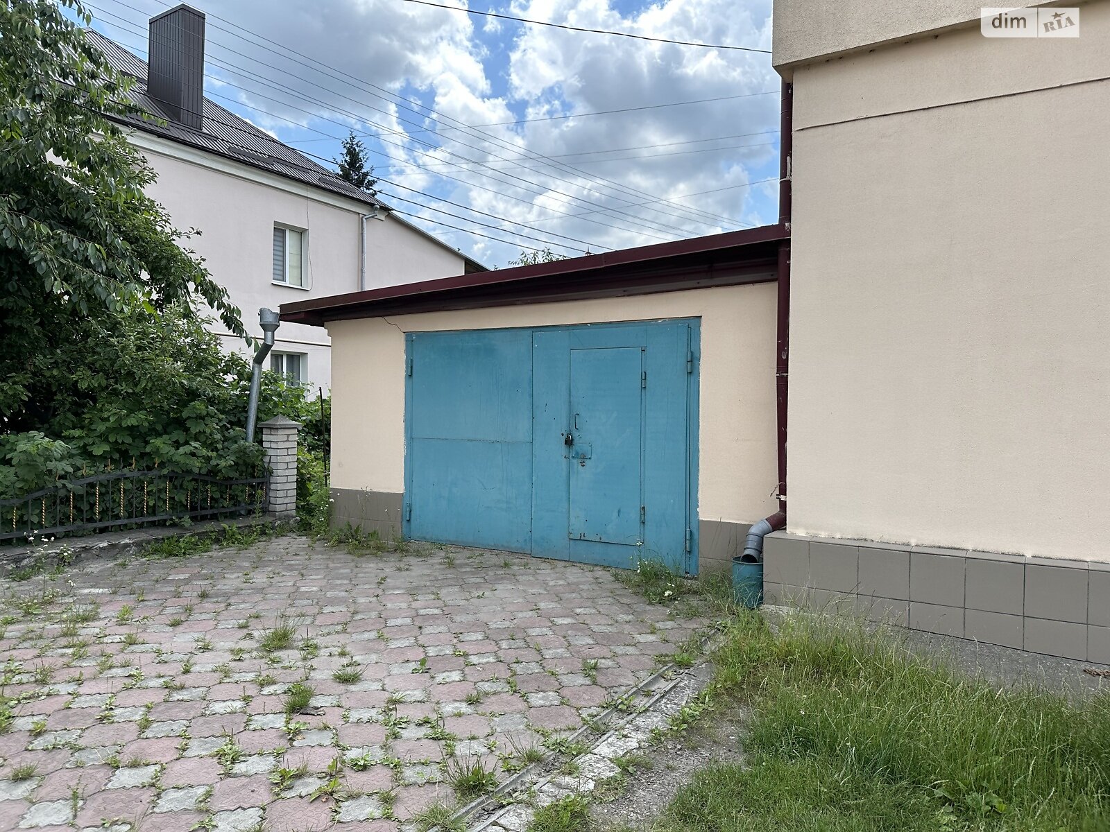 Отдельно стоящий гараж универсальный в Тернополе, площадь 28 кв.м. фото 1 Отдельно стоящий гараж универсальный в Тернополе, площадь 28 кв.м. фото 1