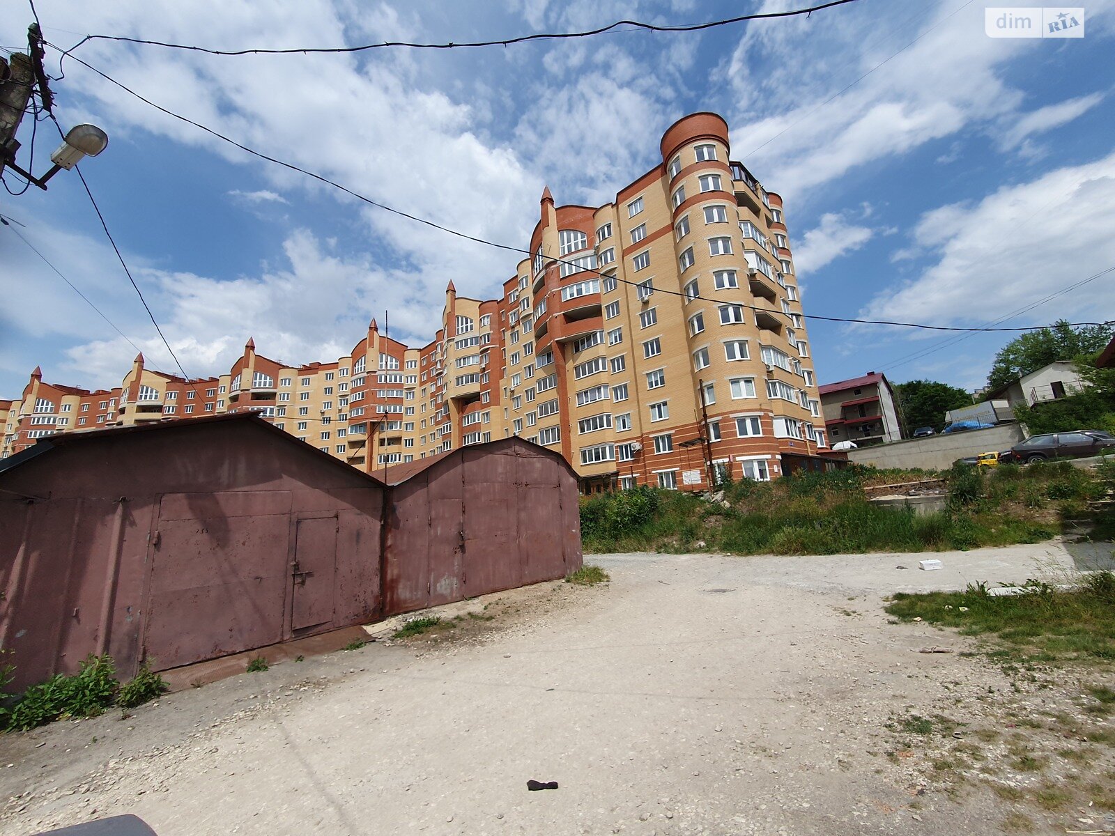 Отдельно стоящий гараж под легковое авто в Тернополе, площадь 100 кв.м. фото 1