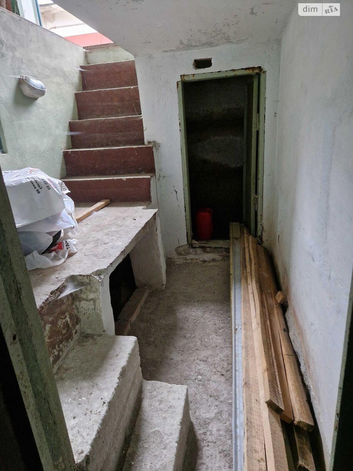 Отдельно стоящий гараж универсальный в Тернополе, площадь 39 кв.м. фото 1 Отдельно стоящий гараж универсальный в Тернополе, площадь 39 кв.м. фото 1