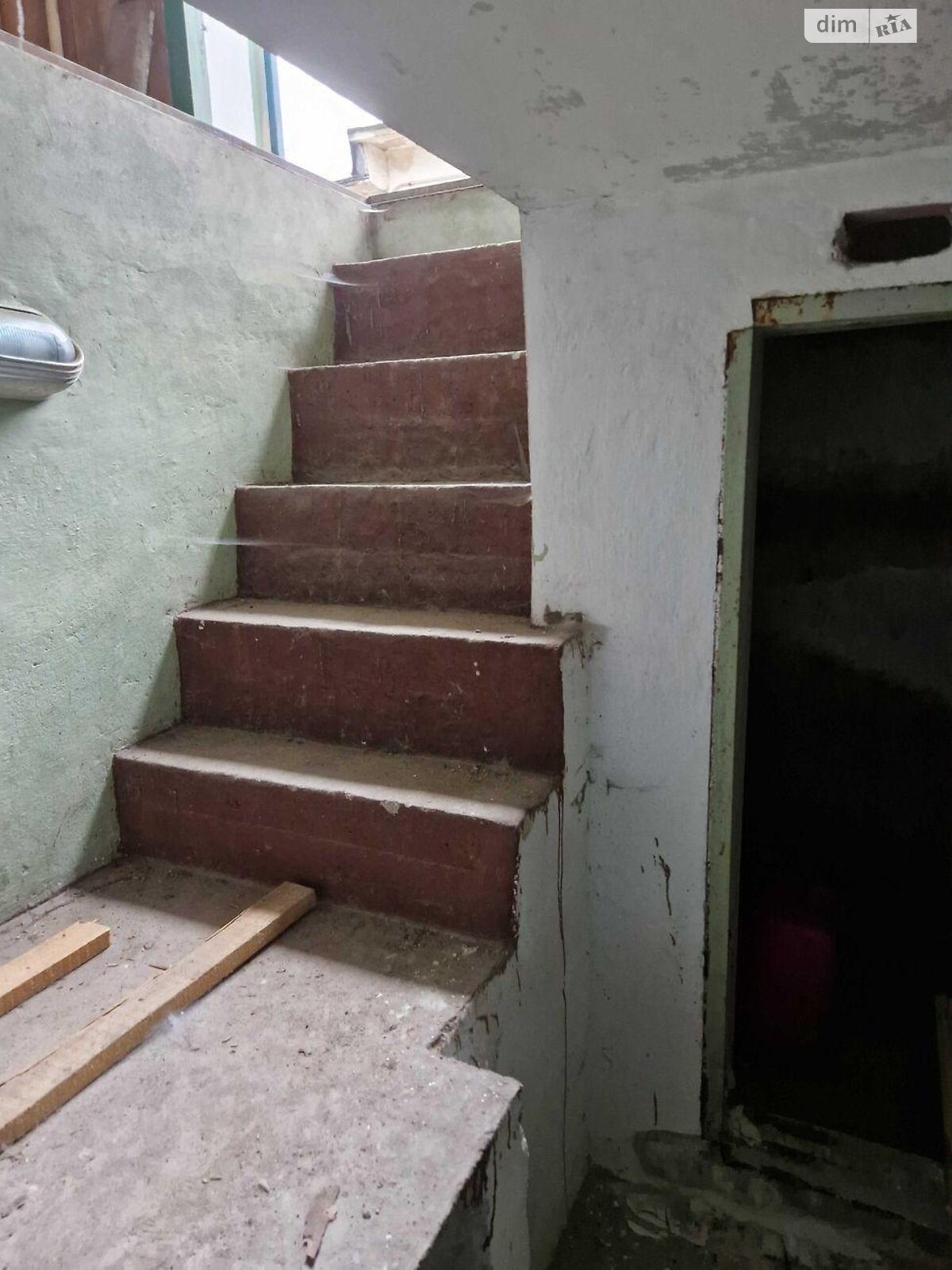Отдельно стоящий гараж универсальный в Тернополе, площадь 39 кв.м. фото 1 Отдельно стоящий гараж универсальный в Тернополе, площадь 39 кв.м. фото 1